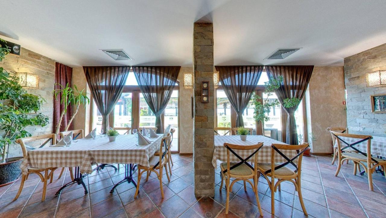Hotel Mistral Balchik Exterior photo