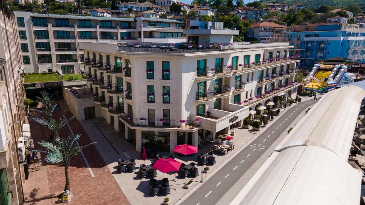 Hotel Mistral Balchik Exterior photo